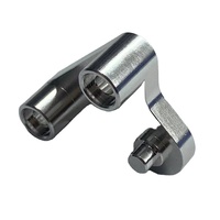 Support de connexion triangulaire en acier inoxydable usiné CNC de haute précision avec deux trous de fixation