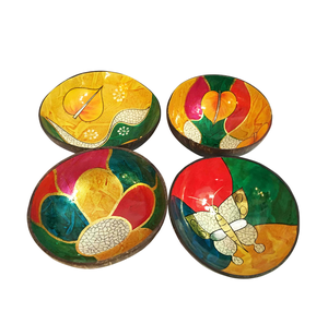 Tazón de Cáscara de Coco Lacado, Estilo Clásico, 100% Natural, Biodegradable, Duradero y Ligero, Ecológico, Artesanía Vietnamita - Product Image 1