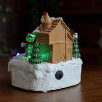 Village de Noël en résine de luxe à piles, avec lumières LED et détails peints à la main