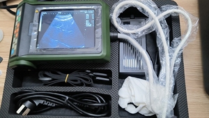 High Quality Electric <b>Suction</b> Machine CE Certified USB Rechargeable for Clinic and Home Use - Product Image 2