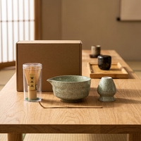 Ensemble de bols à matcha en céramique faits à la main, écologiques, de style Japandi, avec bec verseur pour les outils de préparation du matcha