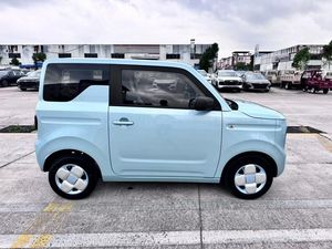Auto Usado Mini 2023, 200 km de Autonomía, Tracción Trasera, Vehículo Eléctrico con Carga Rápida y Lenta, Kilometraje Verificado, Aprobado por Terceros - Product Image 5