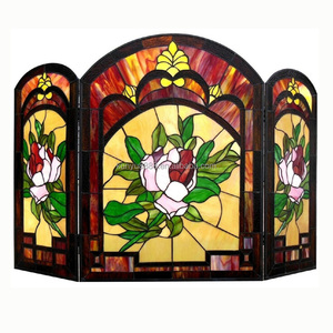 Écran de cheminée en vitrail 3 panneaux motif floral iris, décoration traditionnelle, forme cathédrale, décoration artistique pour salon - Product Image 2