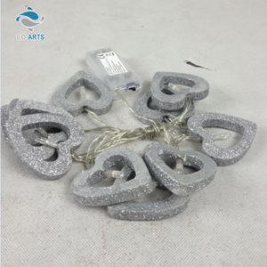 Farola de madera en forma de corazón gris brillante profesional - Product Image 1