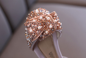 2023 <span class=keywords><strong>scarpe</strong></span> singole da ragazza di nuovo stile con fiocco di strass di perle <span class=keywords><strong>scarpe</strong></span> da ballo per bambini <span class=keywords><strong>scarpe</strong></span> da principessa per bambini - Product Image 6