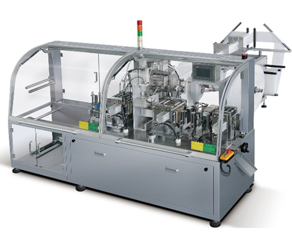 Автоматическая упаковочная машина для производства влажных салфеток с 4 боковыми уплотнениями