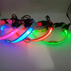 Collar de Perro Luminoso LED de Nailon, Ajustable, Ecológico, con Patrón Sólido, Recargable, para Seguridad Nocturna en Todas las Estaciones - Product Image 3