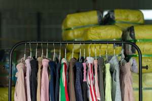 WS07 Pantaloncini Estivi Usati da Donna Misti a Pantaloncini Sportivi Casual da Corsa in Stile Bermuda/3 Pollici/3/4, <span class=keywords><strong>Abbigliamento</strong></span> di Seconda Mano - Product Image 2