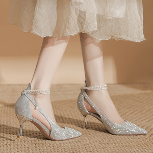 Las nuevas sandalias de tacón alto para mujer con suela delgada se pueden combinar con faldas y no cansan los pies. - Product Image 1