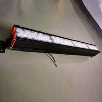 Lampe linéaire industrielle pour stades, gymnases, entrepôts, lampes suspendues, lampes linéaires LED pour sous-sols et parkings, éclairage haute baie