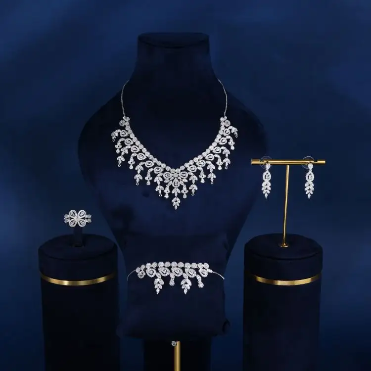 Diseño de moda Moda Europea lujo diamante cristal pendientes collar Boda nupcial conjunto de joyería