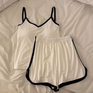 Pijama de seda helada de dos piezas con almohadillas para sujetador, conjunto de camisola y pantalón corto de satén para mujer, ropa de casa de verano - Product Image 4