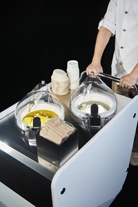 Chariot à gelato commercial Miles avec <span class=keywords><strong>batterie</strong></span>, certifié NSF, machine à crème glacée, autonomie <span class=keywords><strong>de</strong></span> 10 heures, en acier inoxydable, pour lait, noix, eau, tout-en-un - Product Image 6