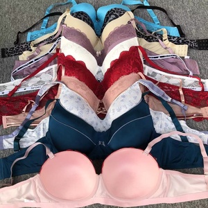 <span class=keywords><strong>Soutien</strong></span>-<span class=keywords><strong>Gorge</strong></span> Ultra Fin Nouveau Design Papillon Floral Grand Bonnet pour Dames <span class=keywords><strong>Soutien</strong></span>-<span class=keywords><strong>Gorge</strong></span> Sexy Pas Cher Taille 40 Grande Taille en Dentelle - Product Image 2