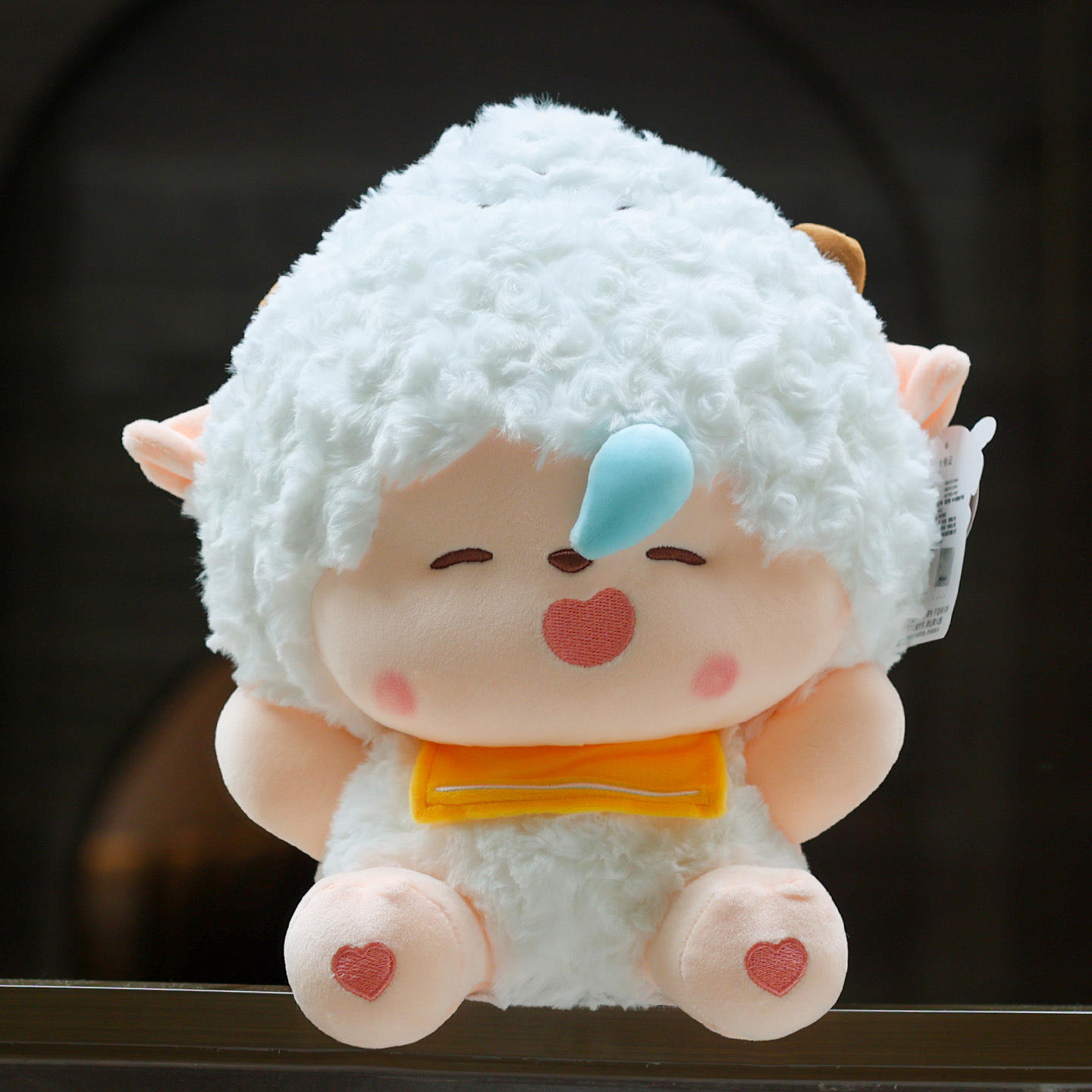 Hug series-lazy sheep