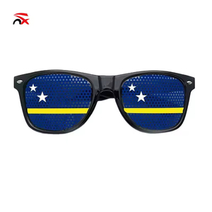 Ensemble cadeau drapeau de Curaçao pour supporters de la Coupe du Monde de Football 2026 : lunettes de soleil, chapeau bob et <span class=keywords><strong>maillot</strong></span> - Product Image 4