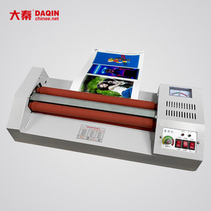 Máquina de laminación de pegatinas de material de papel de vinilo 3D impermeable y extraíble <span class=keywords><strong>para</strong></span> teléfonos móviles y portátiles, pegatina de piel en Stock - Product Image 1