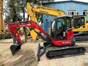 รถขุดตีนตะขาบ 3 ตัน ยี่ห้อดัง รุ่น KX135 พร้อมเครื่องยนต์ KUBOTA กระบอกไฮดรอลิก Eaton เหมาะสำหรับงานก่อสร้าง สภาพดี - Product Image 4