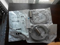 Baru dan Asli  Proximity Sensor Baru IM3015BPSZW1  Tersedia di Gudang