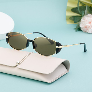 Lunettes de soleil carrées BQ-9559 unisexes, verres PC, protection UV400, monture en métal noir, pare-soleil de classe 2 - Product Image 1