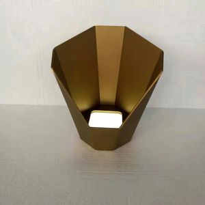 Présentoir Lumineux LED en Acrylique pour Bouteilles de Vin - Vitrine Illuminée pour Bouteilles de Whisky pour Promotion Commerciale sur Comptoir - Product Image 1