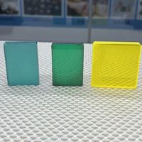 Pierre brute de garnet d'yttrium-aluminium (YAG) de laboratoire, vert émeraude, jaune néon, Paraiba, pour facettage
