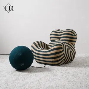 Turri Art Furniture Mom's Embrace Sofá Silla Diseñador italiano Balcón Silla perezosa informal con taburete para salón Recepción de espera