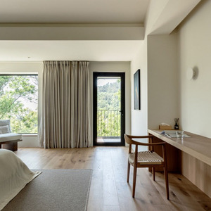 Muebles de dormitorio de madera maciza para apartamentos, villas, hoteles comerciales, suite personalizada para proyectos de hostelería, diseño a juego para habitaciones de huéspedes - Product Image 4
