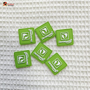 Индивидуальные оптовые тактические нашивки из мягкого ПВХ с 3D-логотипом, тисненые, резиновые, пришивные, для головных уборов и одежды, термоклеевые - Product Image 1