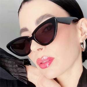 Gafas de Sol de Moda 2022 con Logotipo Personalizado, Montura Grande, Color Verde Oliva, Gafas de Sol de Ojo de Gato Coloridas para Mujer - Product Image 2