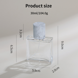 Flacon de <span class=keywords><strong>parfum</strong></span> de luxe 30 ml en verre transparent carré plat avec bouchon marbré, pulvérisateur à pompe, rechargeable, impression sérigraphique, gravure, finition argentée - Product Image 2