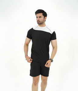 Ensemble T-shirt et short sportif pour homme, noir et blanc, col rond, séchage rapide, tricoté en polyester et élasthanne, idéal pour l'été - Product Image 1