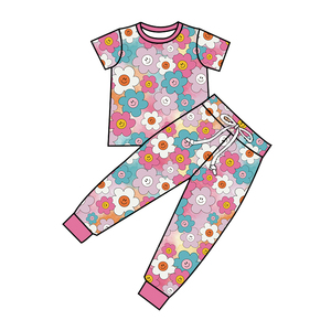 Completo Estivo per Bambine con Collo Tondo e Maniche Corte, Set Due Pezzi in Morbido Tessuto di Bambù, Abbigliamento per Bambini - Product Image 3