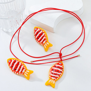 Collares de cuerda de pescado de resina Multicolor ZA para mujer, collar con colgante de cordón de pez payaso con cuentas hecho a mano elegante, conjunto de joyería - Product Image 1