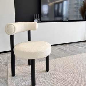 Taburete de tocador minimalista moderno con respaldo, tapicería capitoné, silla de maquillaje de estilo nórdico para tocador, uso para adultos - Product Image 1