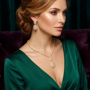 Conjunto de Joyería de Oro de Dubái para <span class=keywords><strong>Mujer</strong></span>, Collar y Pendientes de Latón con Circonitas en Forma de Pera, Accesorios de Joyería para Novia y Boda, Venta al por Mayor - Product Image 2