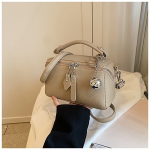 Trendy Lady's Retro Shoulder Bag Fashionable and Exquisite PU Leather <b>Square</b> Bag - Product Image 1