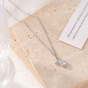 Collana da <span class=keywords><strong>Donna</strong></span> Elegante in Acciaio Inossidabile Placcato Oro 18K, Design Minimalista con Catena a Maglie e Zircone a Forma di Cuore Personalizzabile - Product Image 3