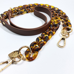 Lanière de téléphone en acrylique écaille de tortue avec sangle bandoulière en cuir mélangé, chaîne léopard rétro française et attache universelle 120 cm - Product Image 6