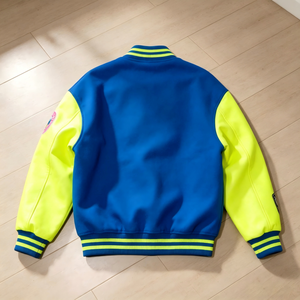 <span class=keywords><strong>Veste</strong></span> universitaire pour <span class=keywords><strong>femme</strong></span> <span class=keywords><strong>bleu</strong></span> néon jaune avec multiples patchs, manches en similicuir chenille, mélange de laine, style Letterman - Product Image 2
