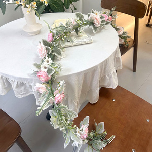 Guirnalda de Rosas Artificiales de 1.8 Metros, Flores de Seda de Alta Simulación para Decoración de Bodas, Hogar y Exteriores - Product Image 1