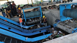Ligne de tri et de broyage <span class=keywords><strong>automatique</strong></span> des déchets solides municipaux certifiée CE, usine de recyclage des déchets solides municipaux pour le traitement des déchets solides urbains - Product Image 5