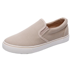 Vente en gros de chaussures coréennes en toile de couleur unie pour hommes, <span class=keywords><strong>espadrilles</strong></span> respirantes et décontractées à la mode, chaussures de marche d'été, tailles 39-46 - Product Image 1