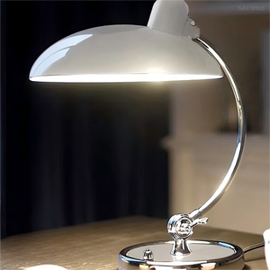 Lámpara de Escritorio LED Retro de Lujo con Diseño Moderno, Alimentación de CA, Pantalla Blanca, Uso en Hoteles, Eléctrica - Product Image 2