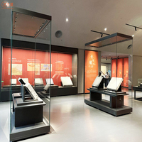 Vitrine de musée sur mesure et vitrine en verre pour musée, conception professionnelle pour l'aménagement d'expositions muséales