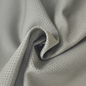 เสื้อฟุตบอลผ้าโพลีเอสเตอร์ย้อมสีล้วนแห้งเร็ว100% วัสดุตาข่ายใส่สบายน้ำหนักปานกลาง (120gsm) - Product Image 1