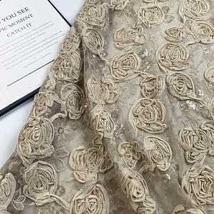 Tela de encaje floral jacquard con lentejuelas y bordado de cinta africana elegante de alta gama para accesorios nigerianos Aso Ebi - Product Image 2