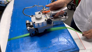Herramienta neumática para flejado, máquina portátil de flejado a aire comprimido para flejado de plástico PP PET, para agrupar carga - Product Image 6