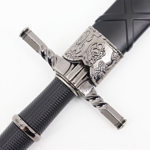 Épée courte de <span class=keywords><strong>chevalier</strong></span> médiéval fantastique avec garde croisée torsadée pour les âges 5-14 ans, unisexe - Product Image 2