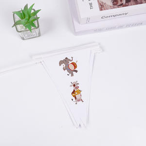 Нетоксичные, безопасные для детей тканевые треугольные флажки-гирлянды для декора классов и детских комнат - Product Image 4